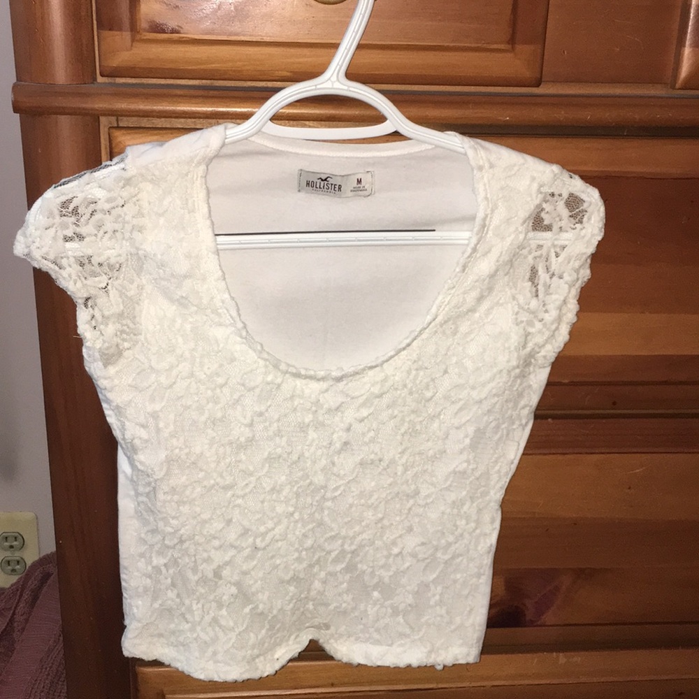 White short sleeve shirt, size medium